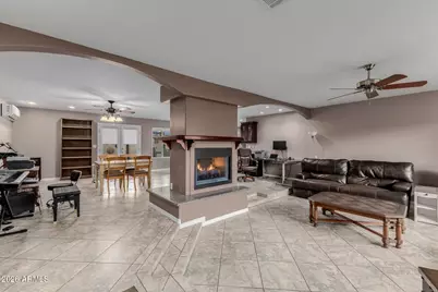 802 W Caribbean Lane, Phoenix, AZ 85023 - Photo 17