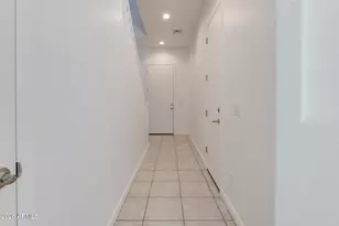 1367 S Country Club Dr, Mesa, AZ 85210 - Photo 25