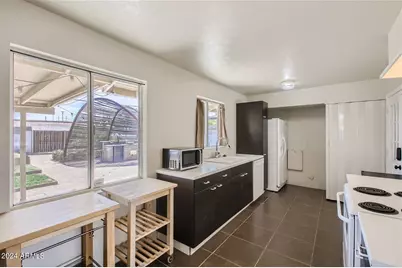 3213 N 63rd Place, Scottsdale, AZ 85251 - Photo 11