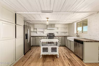 2421 S 221st Avenue, Buckeye, AZ 85326 - Photo 9