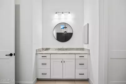 4201 E Cheery Lynn Road, Phoenix, AZ 85018 - Photo 17