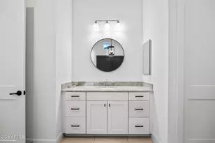 4201 E Cheery Lynn Rd, Phoenix, AZ 85018 - Photo 17