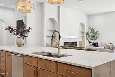 4512 N 38th Street, Phoenix, AZ 85018 - Photo 9