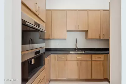 4512 N 38th Street, Phoenix, AZ 85018 - Photo 11