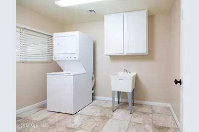 10229 W Desert Hills Dr --, Sun City, AZ 85351 - Photo 9