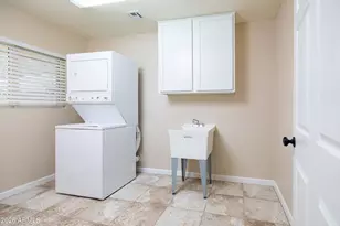 10229 W Desert Hills Dr, Sun City, AZ 85351 - Photo 9