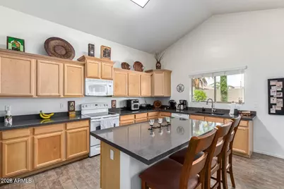 17760 W Charter Oak Road, Surprise, AZ 85388 - Photo 9