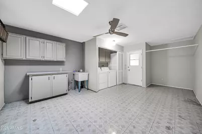 9422 W Manzanita Drive, Sun City, AZ 85373 - Photo 17