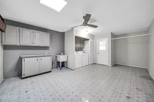 9422 W Manzanita Dr, Sun City, AZ 85373 - Photo 17