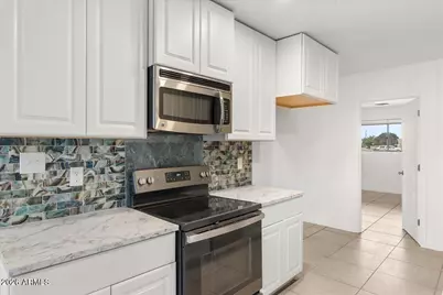 6909 W Georgia Avenue, Glendale, AZ 85303 - Photo 9