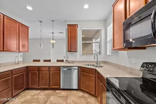 955 S Henry Ln, Gilbert, AZ 85296 - Photo 5