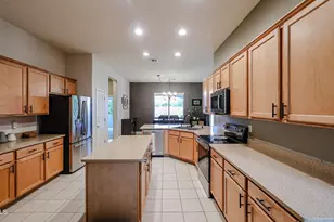 13678 S 176th Ave, Goodyear, AZ 85338 - Photo 17