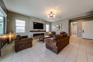 13678 S 176th Ave, Goodyear, AZ 85338 - Photo 9