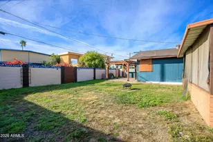 4529 E Heatherbrae Dr, Phoenix, AZ 85018 - Photo 17