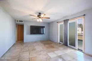 4529 E Heatherbrae Dr, Phoenix, AZ 85018 - Photo 3