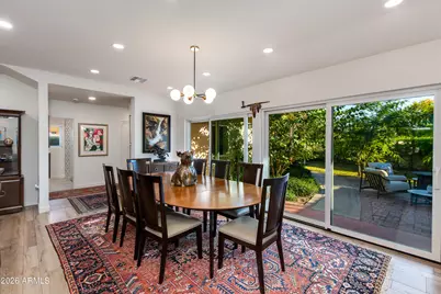 215 E Orange Drive, Phoenix, AZ 85012 - Photo 11