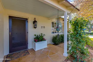 215 E Orange Dr, Phoenix, AZ 85012 - Photo 7