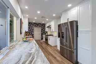 215 E Orange Dr, Phoenix, AZ 85012 - Photo 13