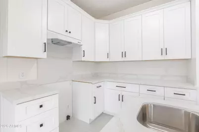 1028 S Holben Place, Avondale, AZ 85323 - Photo 9