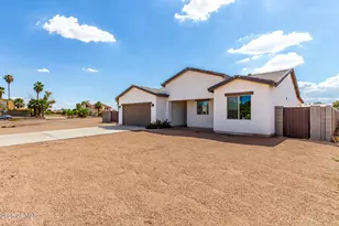 8944 W Century Dr, Arizona City, AZ 85123 - Photo 3