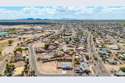 8944 W Century Drive, Arizona City, AZ 85123 - Photo 37