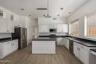 4327 E Sands Dr, Phoenix, AZ 85050 - Photo 11