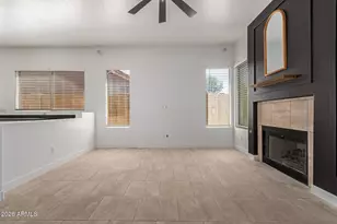 4327 E Sands Dr, Phoenix, AZ 85050 - Photo 9