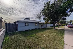 3305 W Bethany Home Rd, Phoenix, AZ 85017 - Photo 1