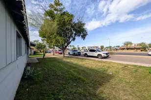 3305 W Bethany Home Rd, Phoenix, AZ 85017 - Photo 5