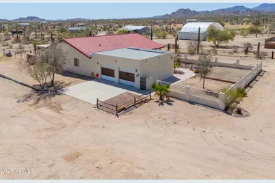 209 S Hidden Valley Road, Maricopa, AZ 85139 - Photo 3