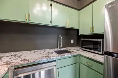 1018 E Osborn Road #E, Phoenix, AZ 85014 - Photo 11