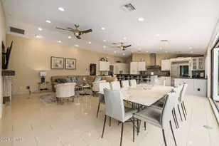 5402 E Laurel Ln, Scottsdale, AZ 85254 - Photo 9