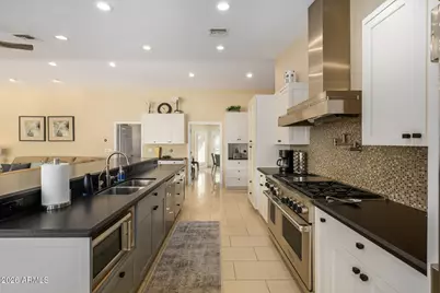 5402 E Laurel Lane, Scottsdale, AZ 85254 - Photo 11