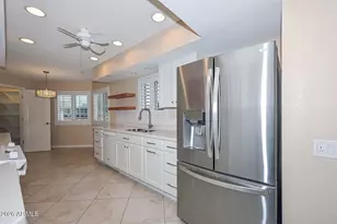 10533 W Pineaire Dr, Sun City, AZ 85351 - Photo 9