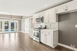 3725 E Paradise Dr, Phoenix, AZ 85028 - Photo 27