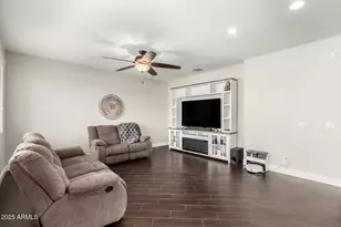 3532 E Alfalfa Dr, Gilbert, AZ 85298 - Photo 9