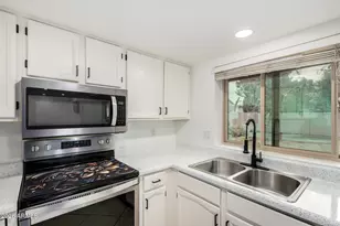 6409 W Riviera Dr, Glendale, AZ 85304 - Photo 9