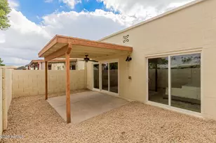 2432 W Eugie Ave W, Phoenix, AZ 85029 - Photo 25