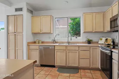 946 W 14th Avenue, Apache Junction, AZ 85120 - Photo 7