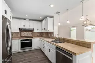 22616 N 31st Dr, Phoenix, AZ 85027 - Photo 11