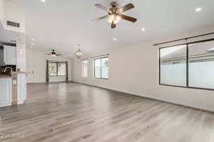 22616 N 31st Dr, Phoenix, AZ 85027 - Photo 9