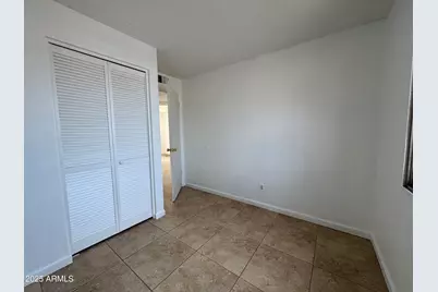 7967 W Highland Avenue, Phoenix, AZ 85033 - Photo 9