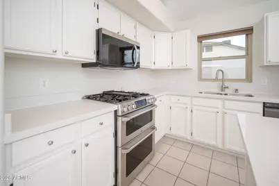 8965 W Citrus Way, Glendale, AZ 85305 - Photo 11