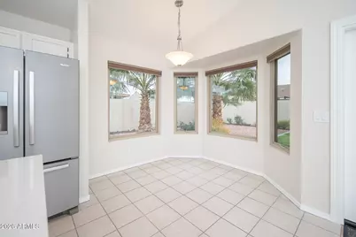 8965 W Citrus Way, Glendale, AZ 85305 - Photo 9