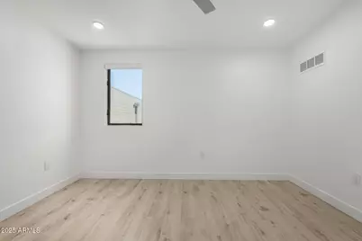 531 E Willetta Street #303, Phoenix, AZ 85004 - Photo 17