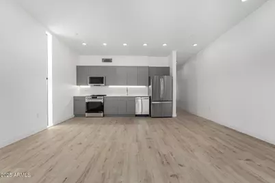 531 E Willetta Street #Unit 102, Phoenix, AZ 85004 - Photo 11