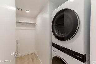 531 E Willetta St, Phoenix, AZ 85004 - Photo 7