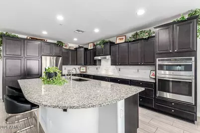 5657 S Inez Court, Gilbert, AZ 85298 - Photo 9