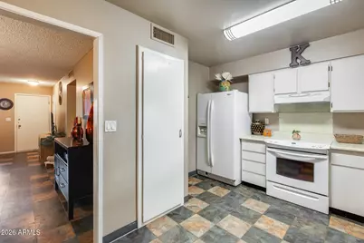 10879 W Thunderbird Boulevard, Sun City, AZ 85351 - Photo 13