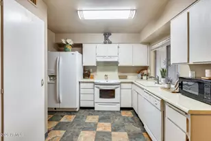 10879 W Thunderbird Blvd, Sun City, AZ 85351 - Photo 3